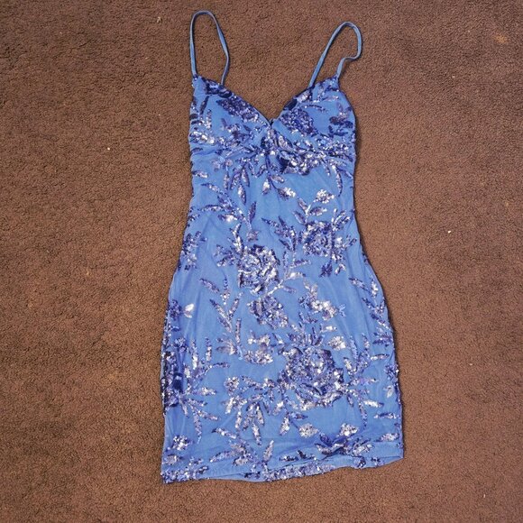 Windsor Homecoming  Dress - Picture 1 of 2
